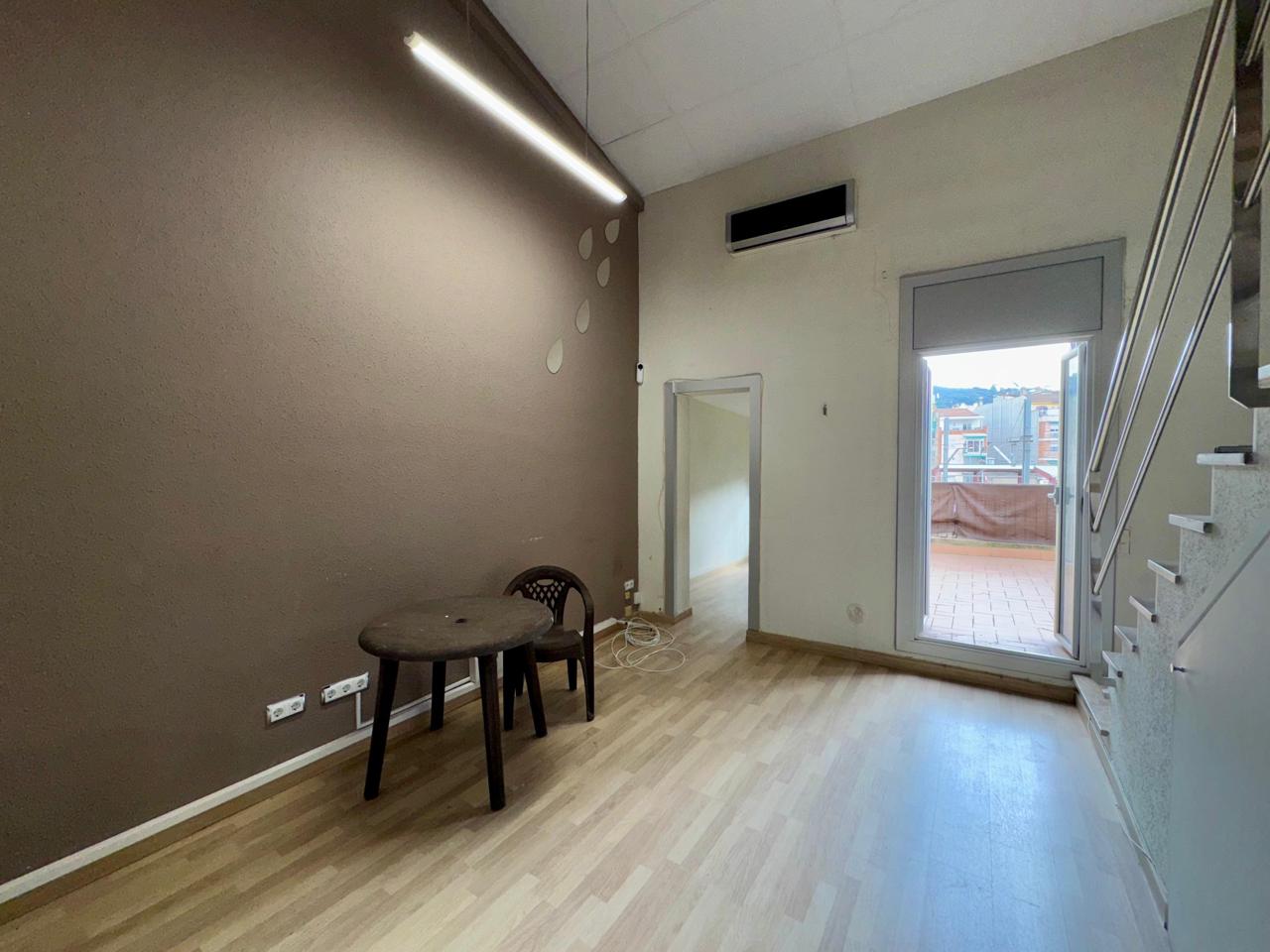 casa--chalet en montcada-i-reixac · montcada-centro 390000€
