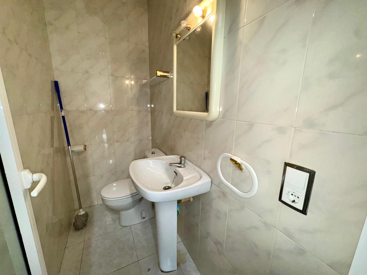 casa--chalet en montcada-i-reixac · montcada-centro 390000€