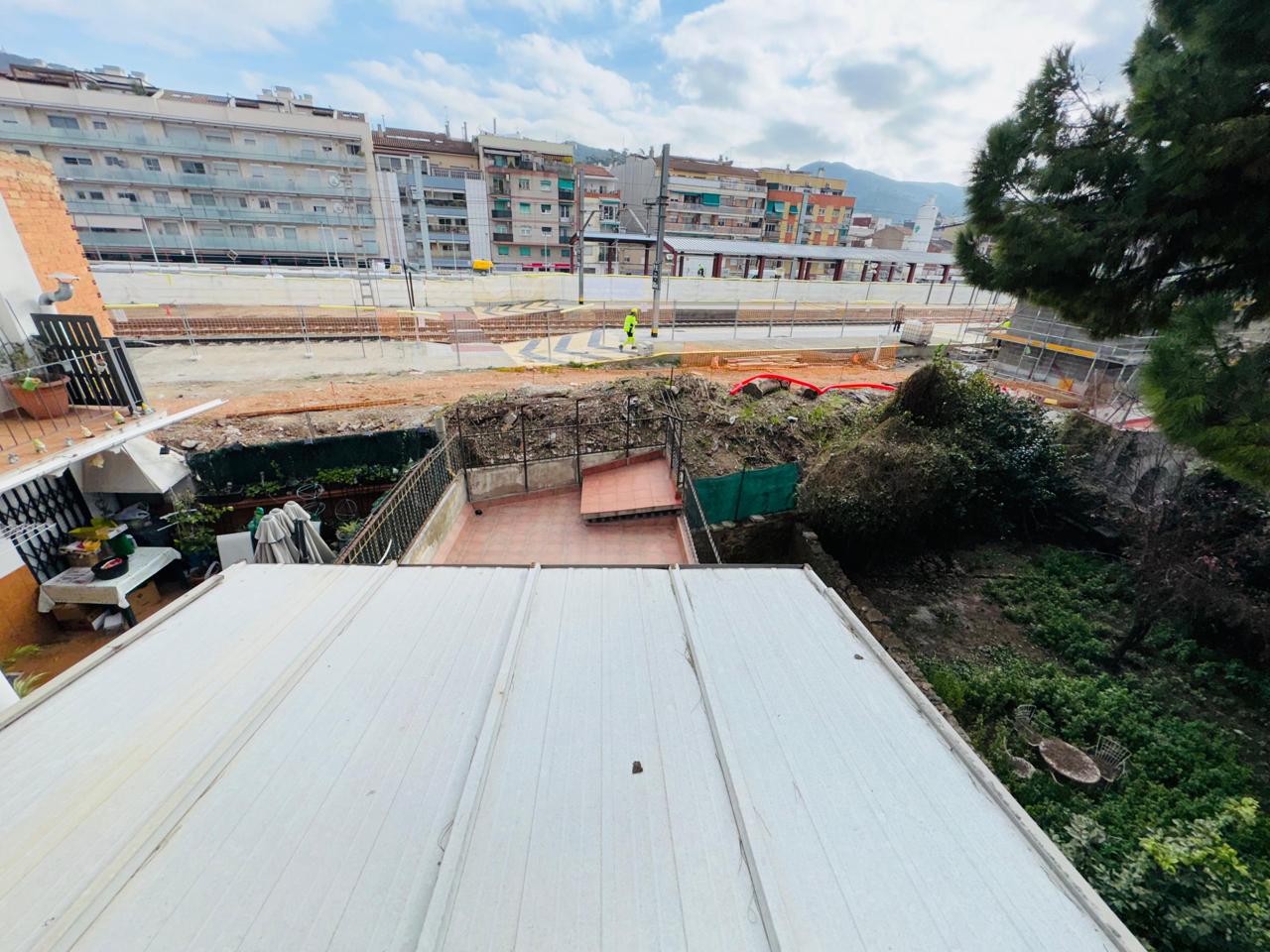 casa--chalet en montcada-i-reixac · montcada-centro 390000€