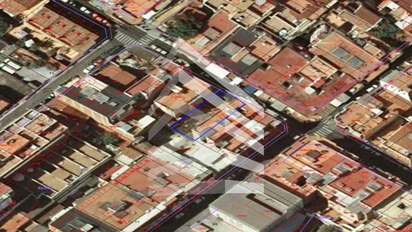 terrenos en santa-coloma-de-gramenet · carrer-de-florencia-08921 277000€