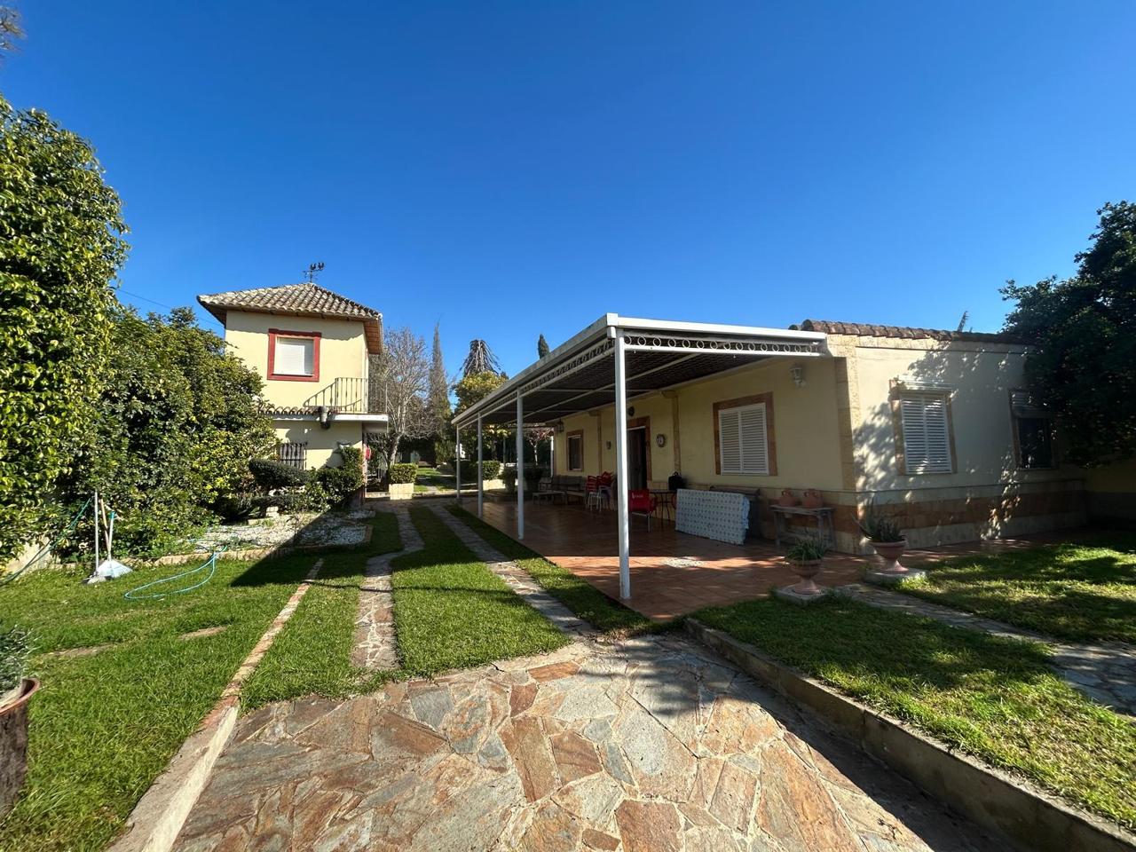 Chalet en venta en Sevilla
