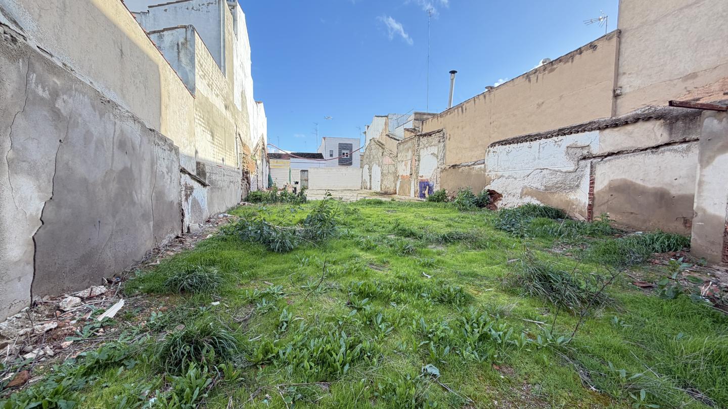 Terreno en venta en Badajoz