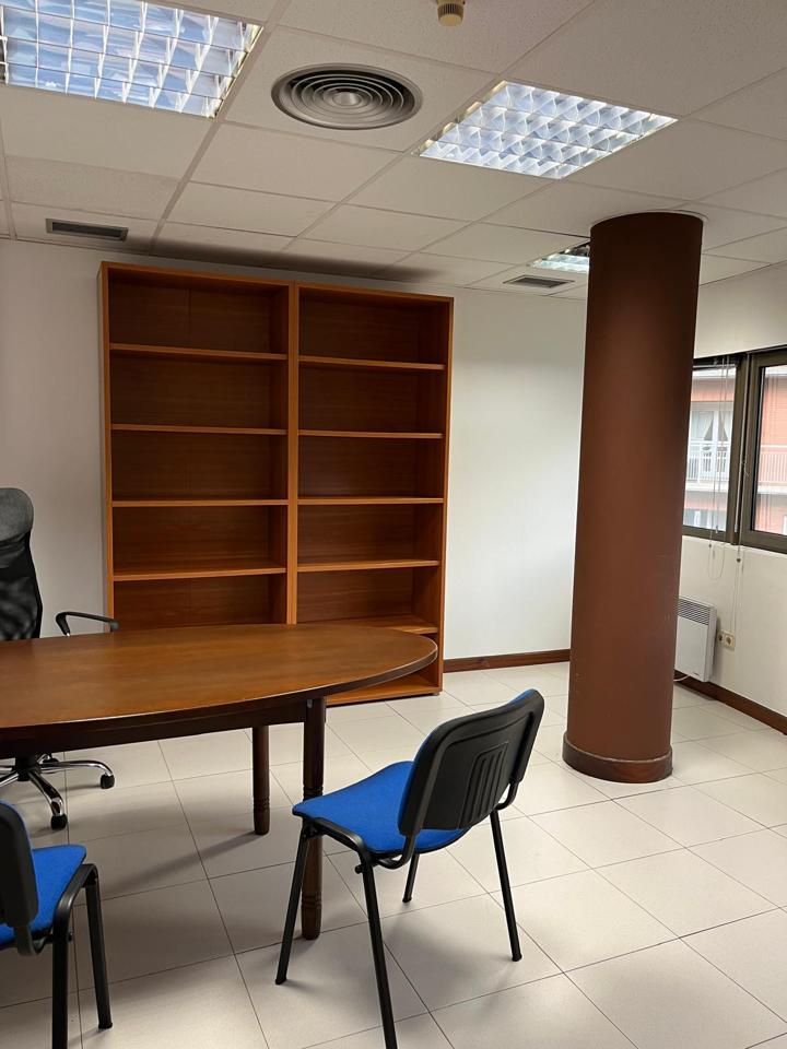 oficina en durango · sasikoa-kalea-48200 €