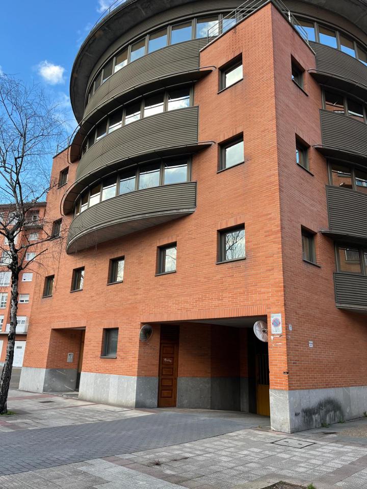 oficina en durango · sasikoa-kalea-48200 €