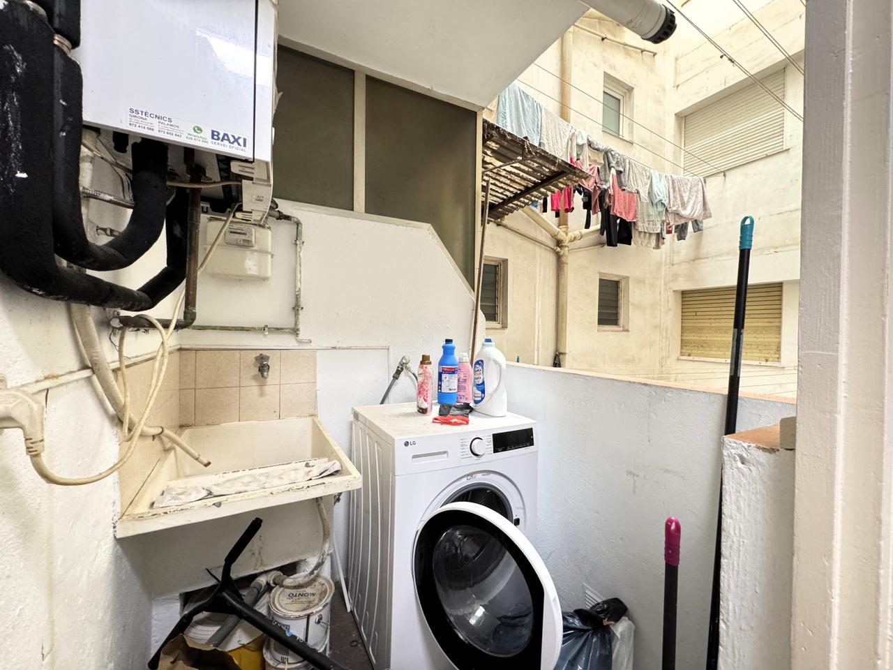 pisos en girona · carrer-costa-brava-17005 240000€