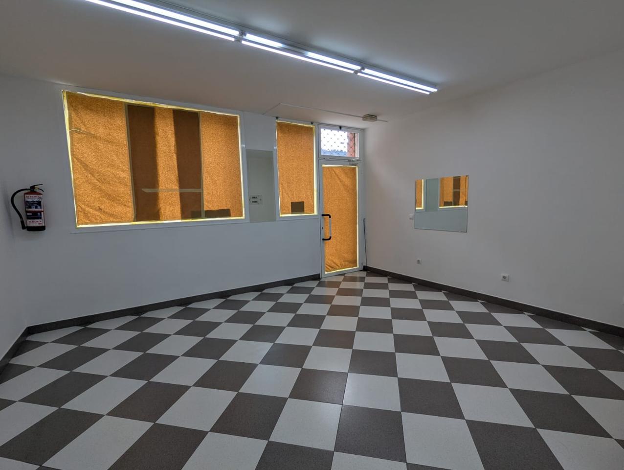 local en amorebieta · andra-mari-48340 78000€