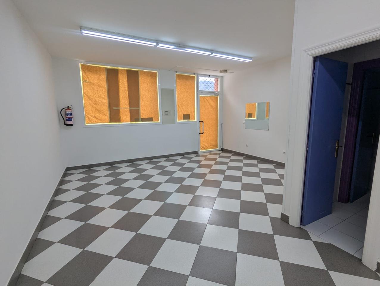 local en amorebieta · andra-mari-48340 78000€