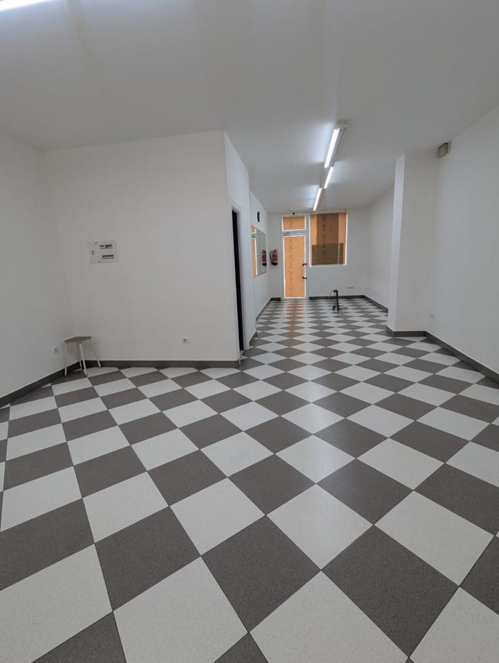 local en amorebieta · andra-mari-48340 78000€