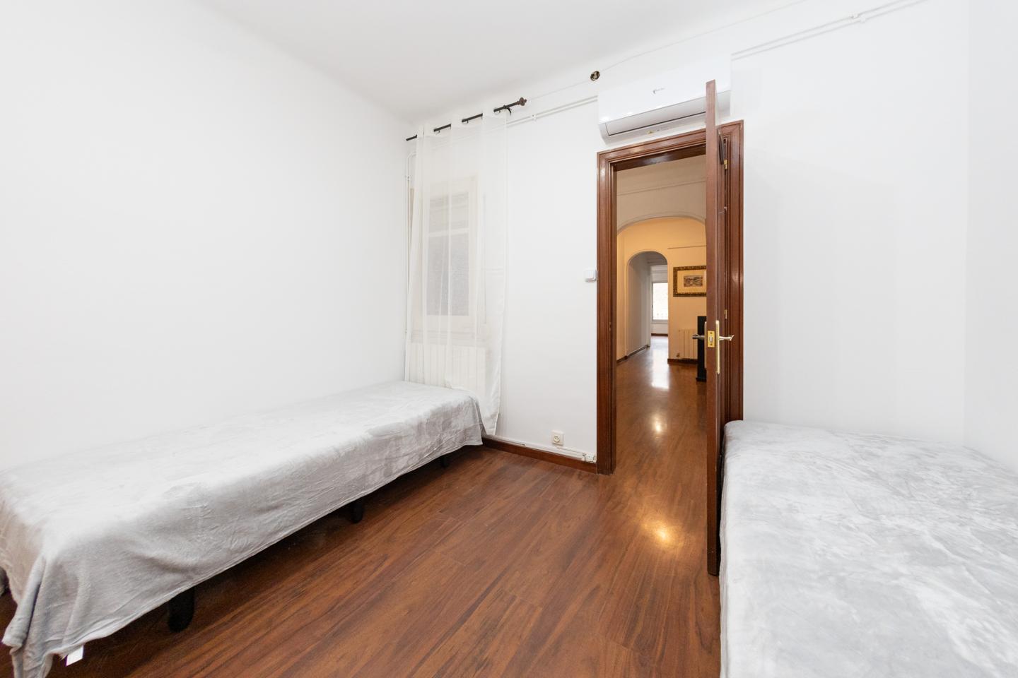 pisos en barcelona · carrer-de-corsega-08026 370000€
