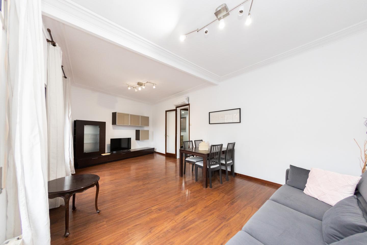 pisos en barcelona · carrer-de-corsega-08026 370000€