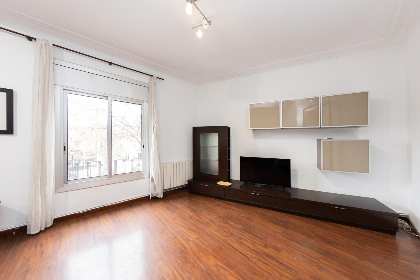 pisos en barcelona · carrer-de-corsega-08026 370000€