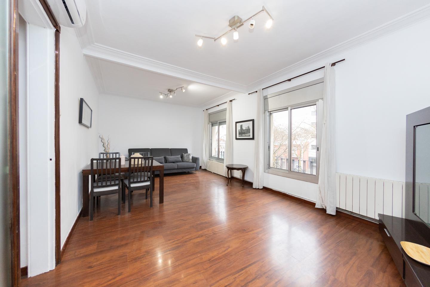 pisos en barcelona · carrer-de-corsega-08026 370000€