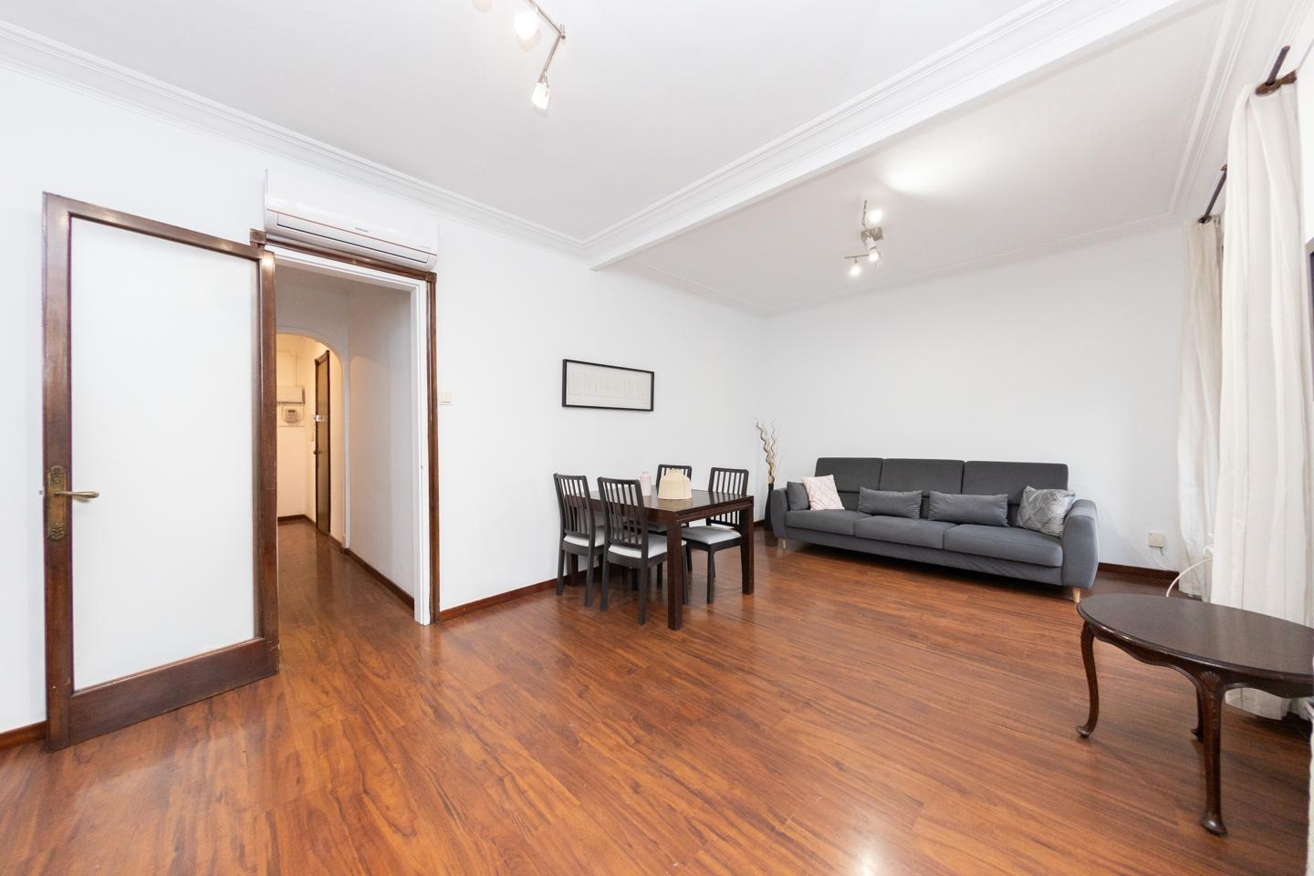 pisos en barcelona · carrer-de-corsega-08026 370000€