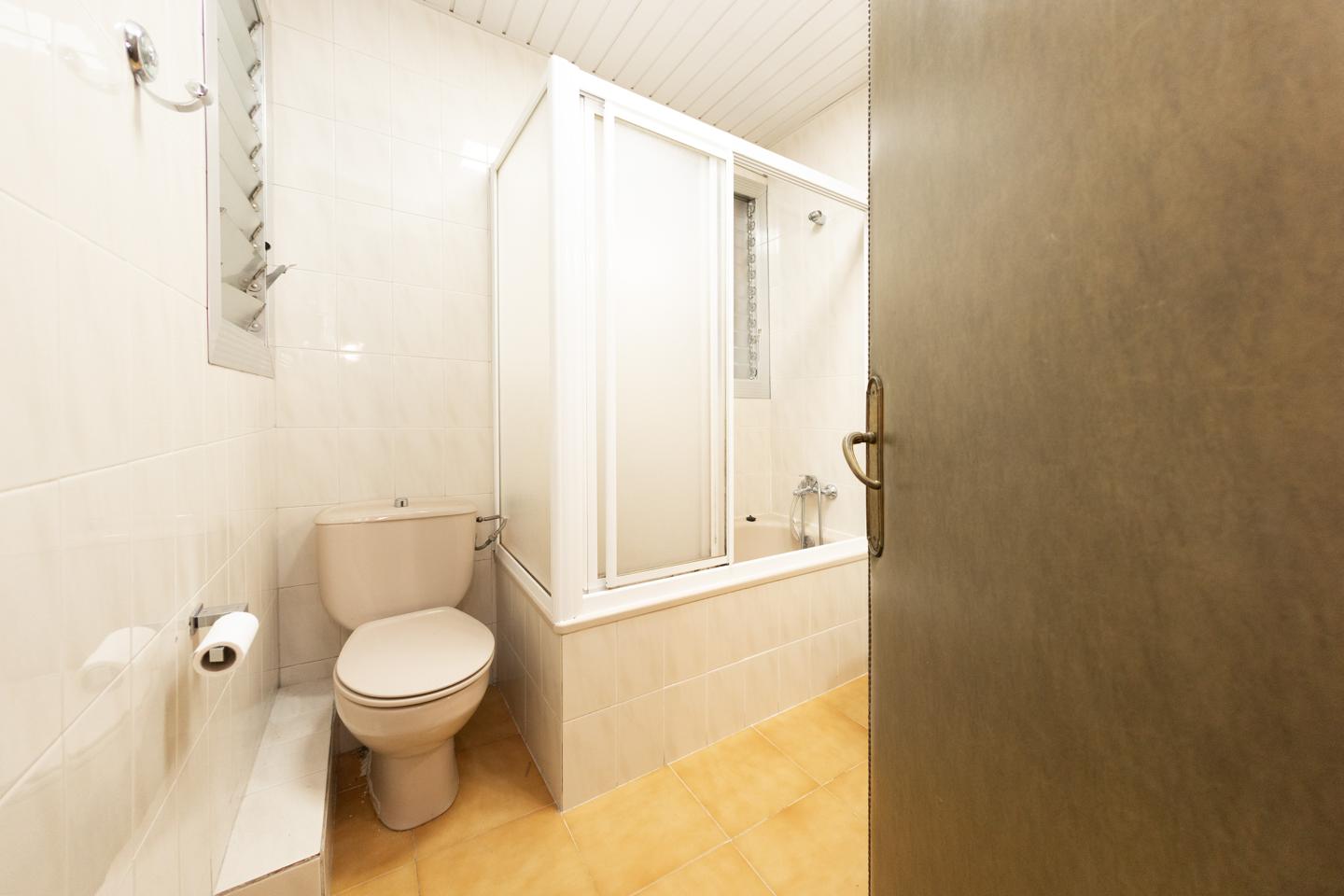 pisos en barcelona · carrer-de-corsega-08026 370000€