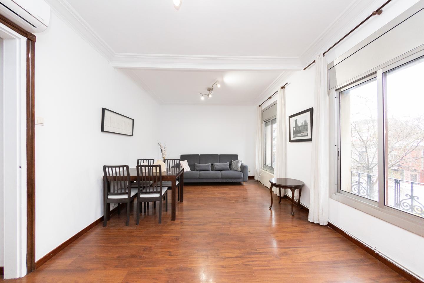 pisos en barcelona · carrer-de-corsega-08026 370000€
