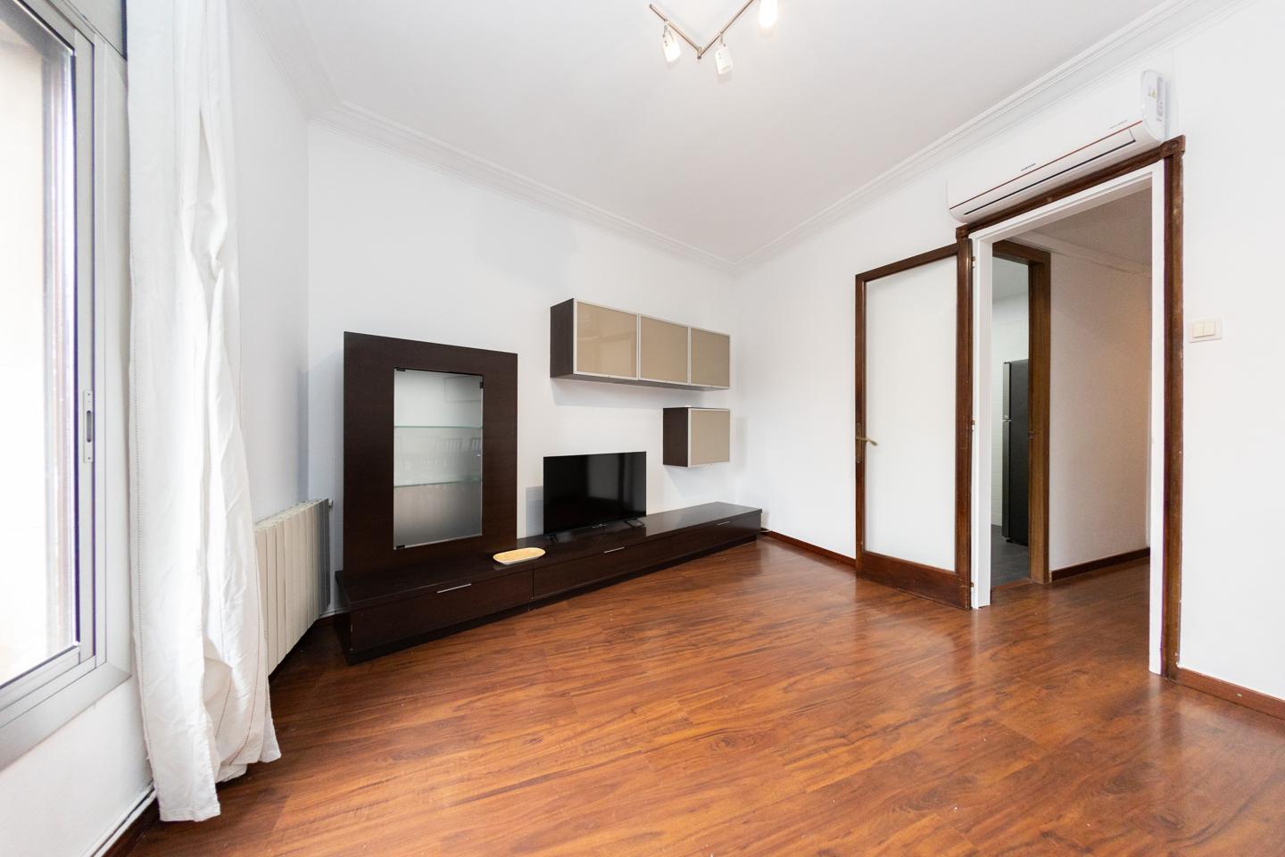 pisos en barcelona · carrer-de-corsega-08026 370000€