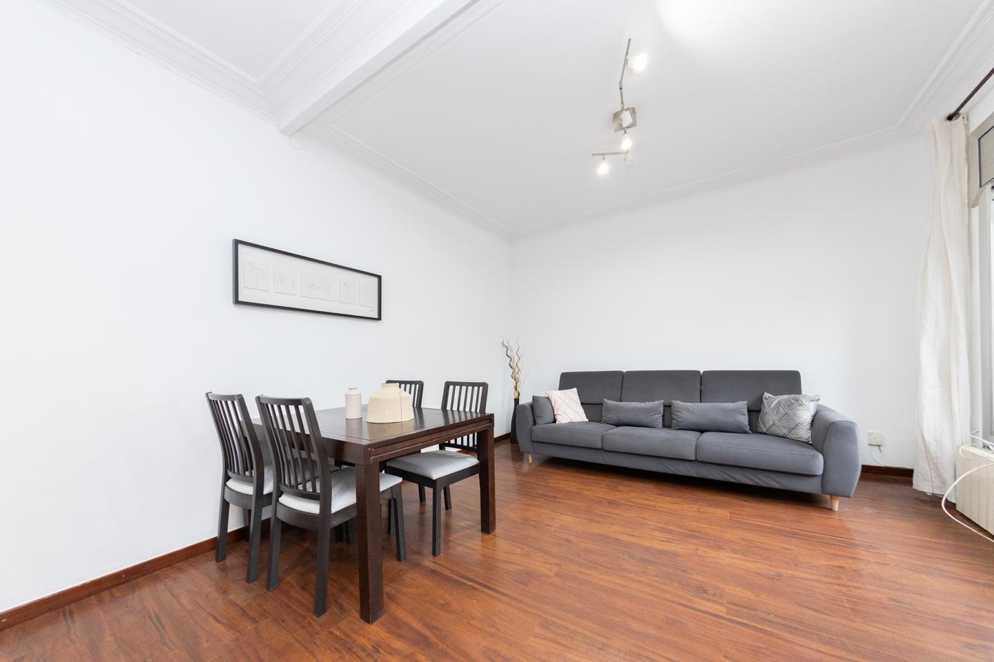 pisos en barcelona · carrer-de-corsega-08026 370000€