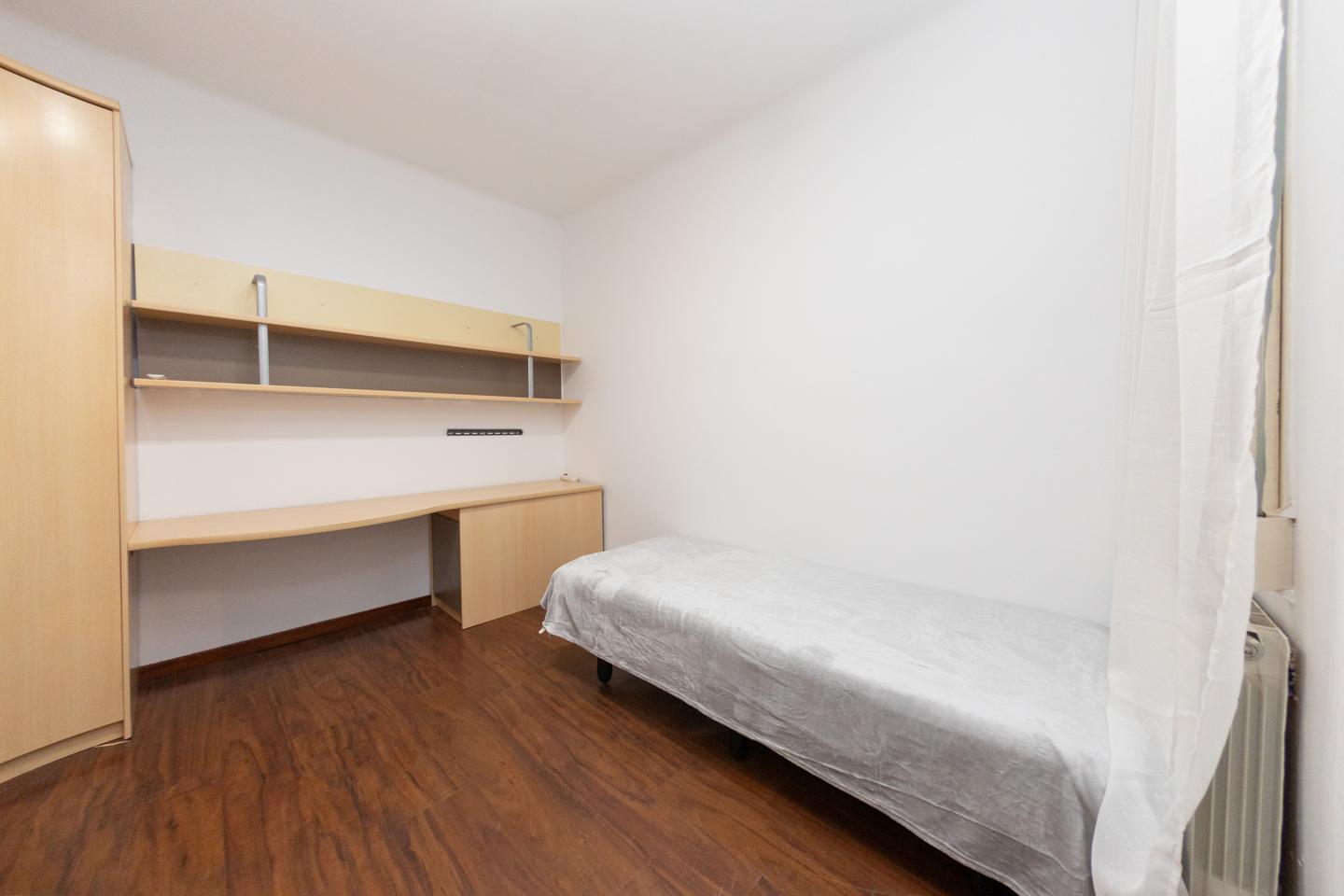 pisos en barcelona · carrer-de-corsega-08026 370000€