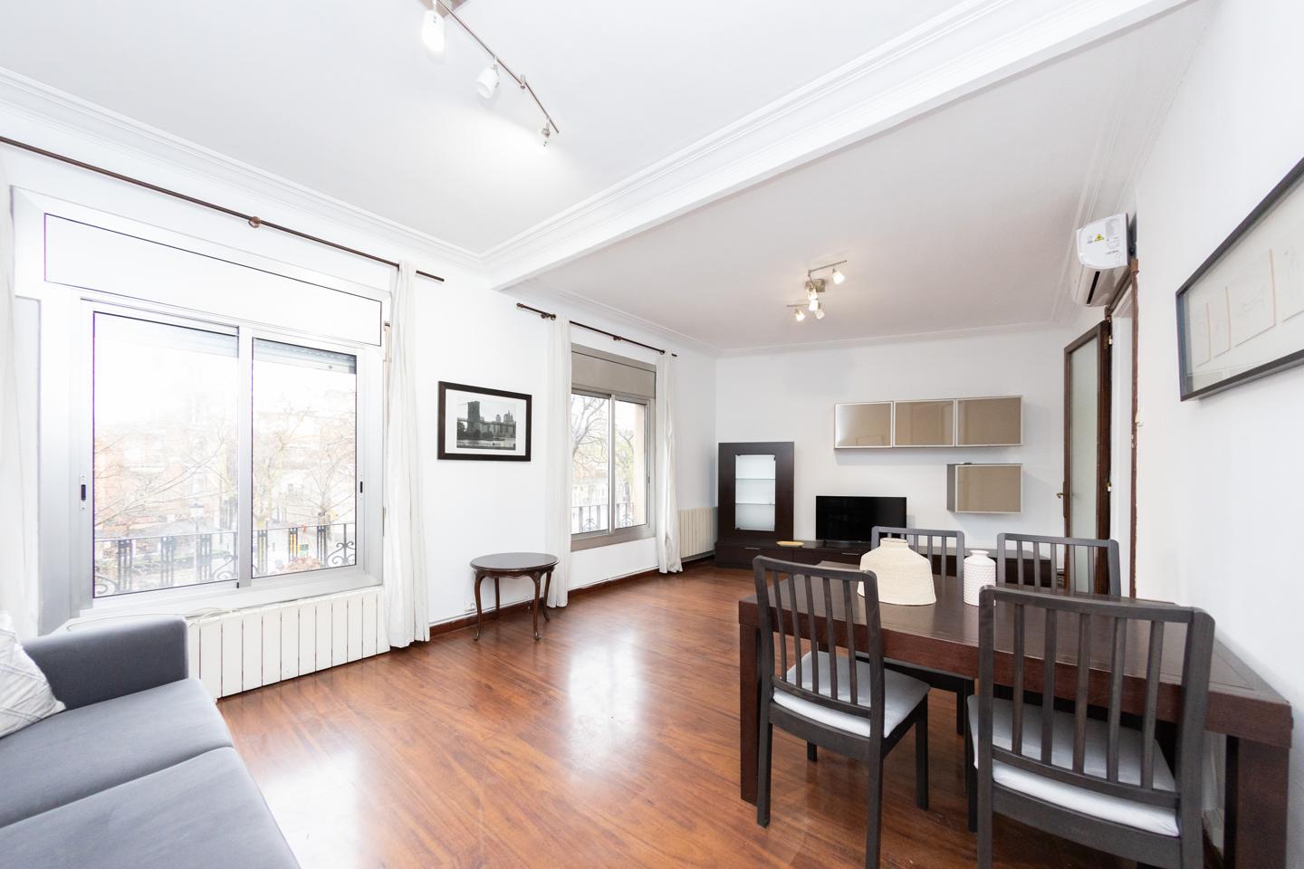 pisos en barcelona · carrer-de-corsega-08026 370000€