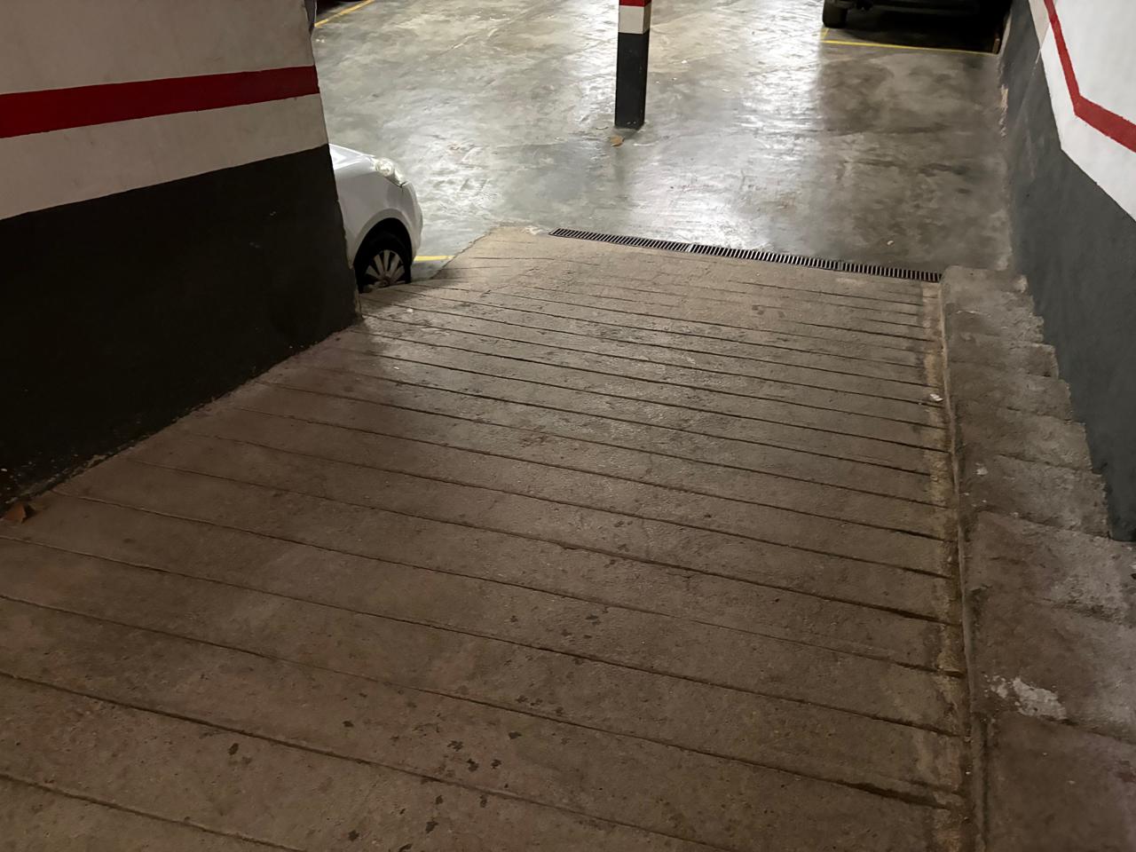 parking en barcelona · carrer-de-sant-alexandre-08031 10000€
