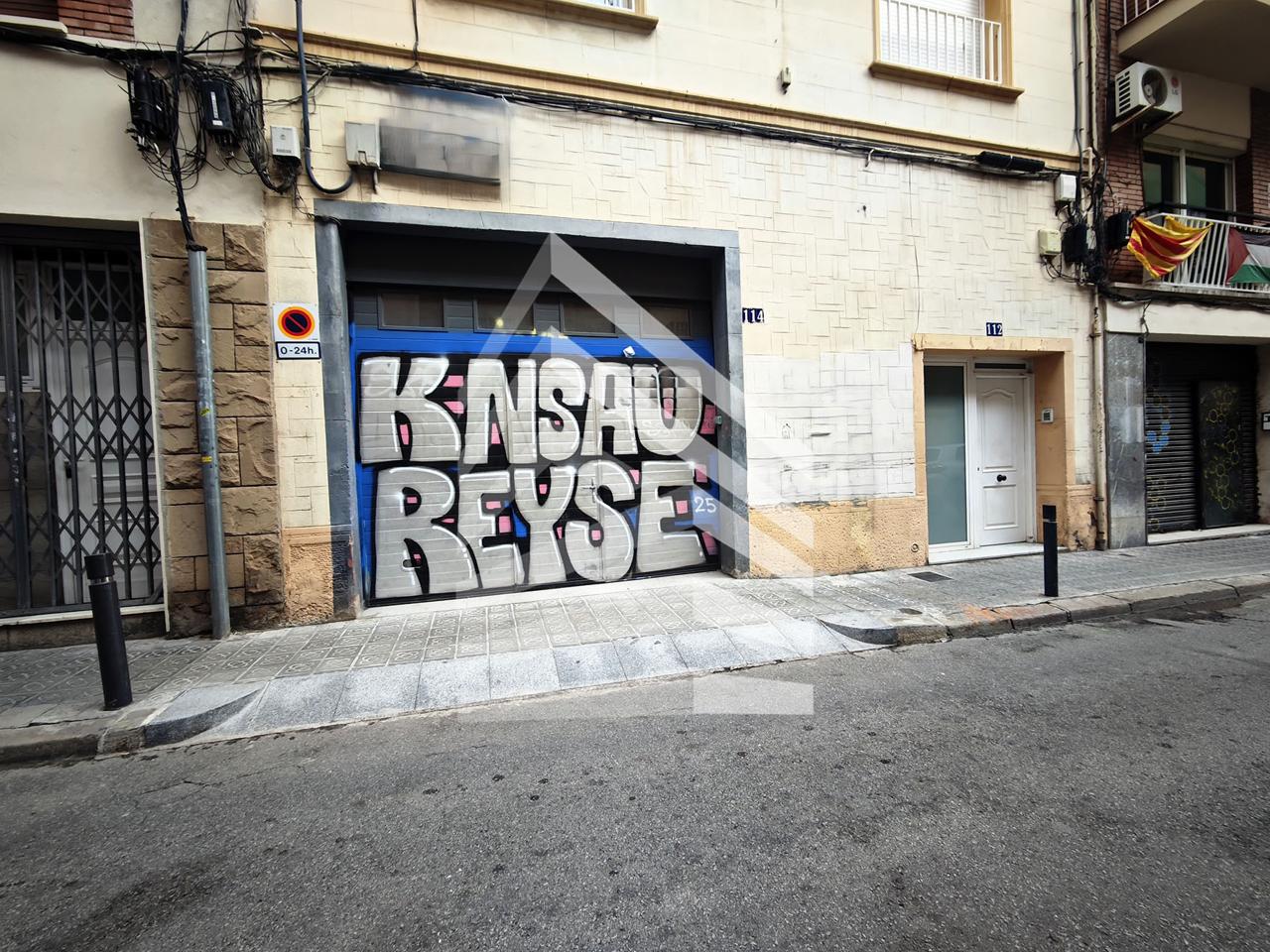 locales-comerciales en barcelona · carrer-d'alcolea-08014 €