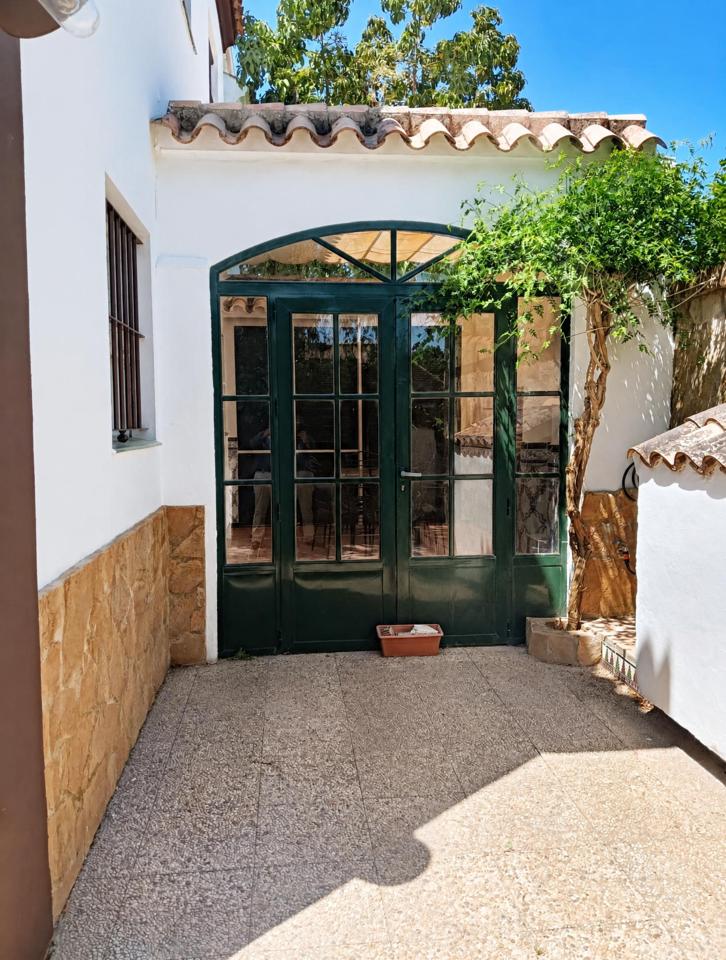 Casa en alquiler anual en la jara 3