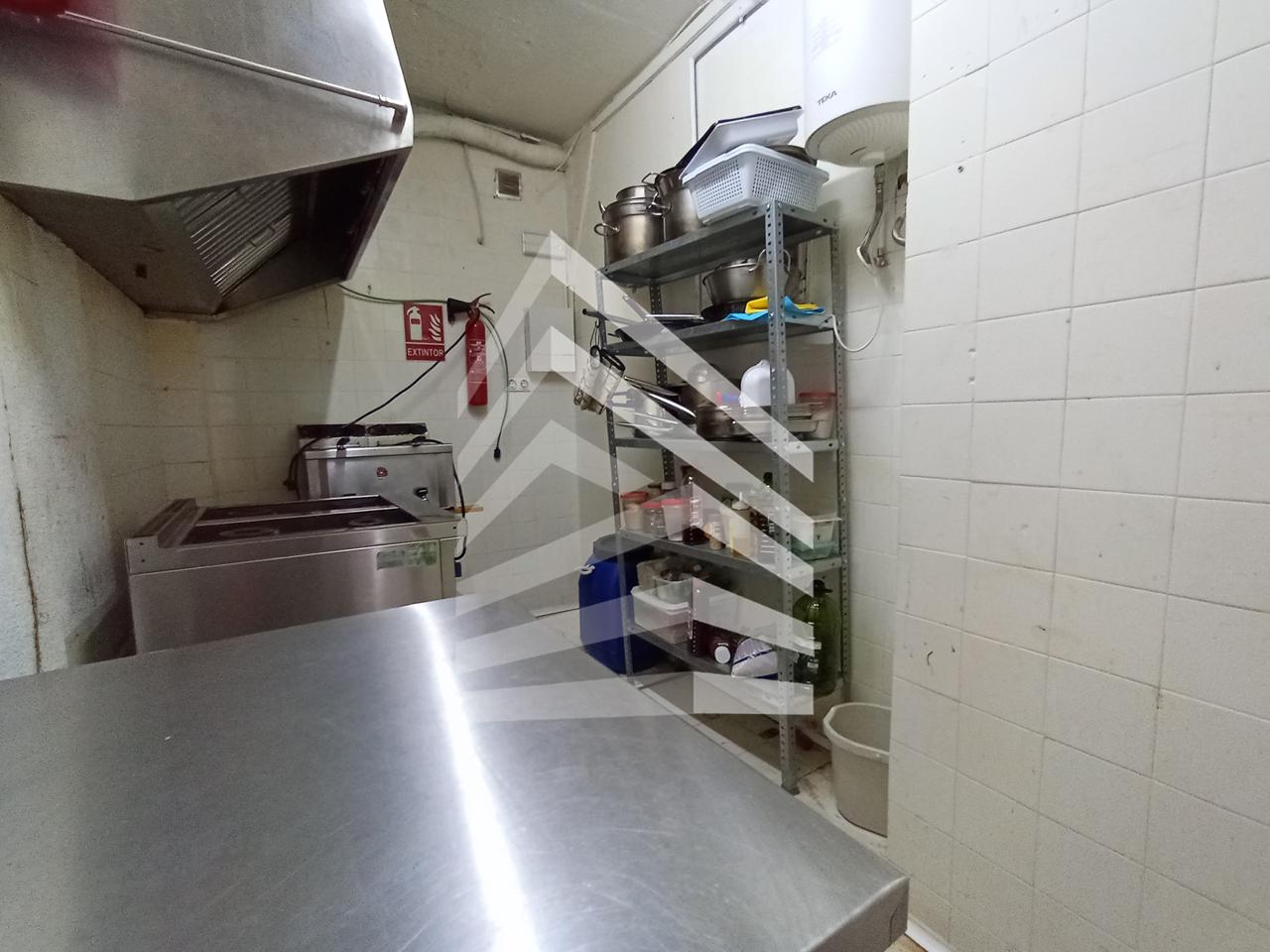 locales-comerciales en barcelona · carrer-de-breda-08029 €