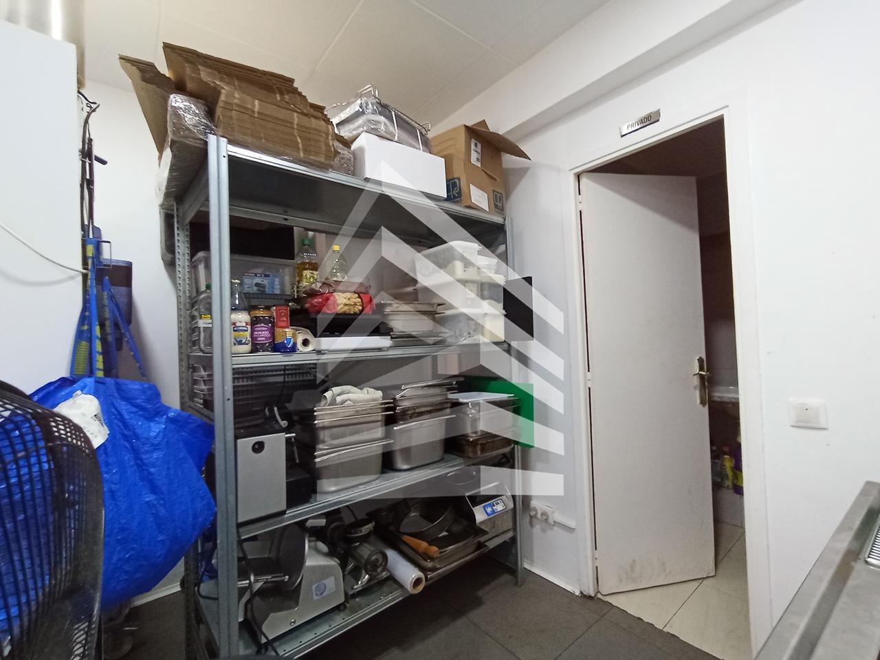locales-comerciales en barcelona · carrer-de-breda-08029 €
