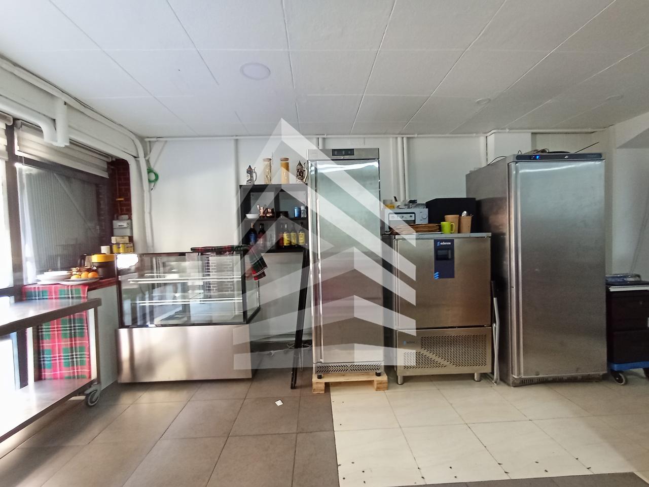 locales-comerciales en barcelona · carrer-de-breda-08029 €