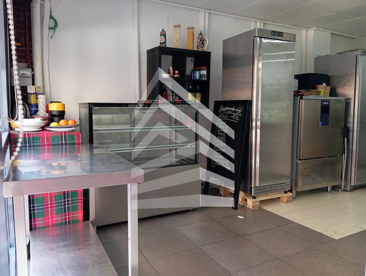locales-comerciales en barcelona · carrer-de-breda-08029 €