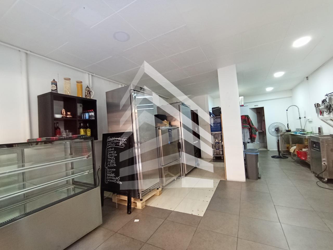 locales-comerciales en barcelona · carrer-de-breda-08029 €