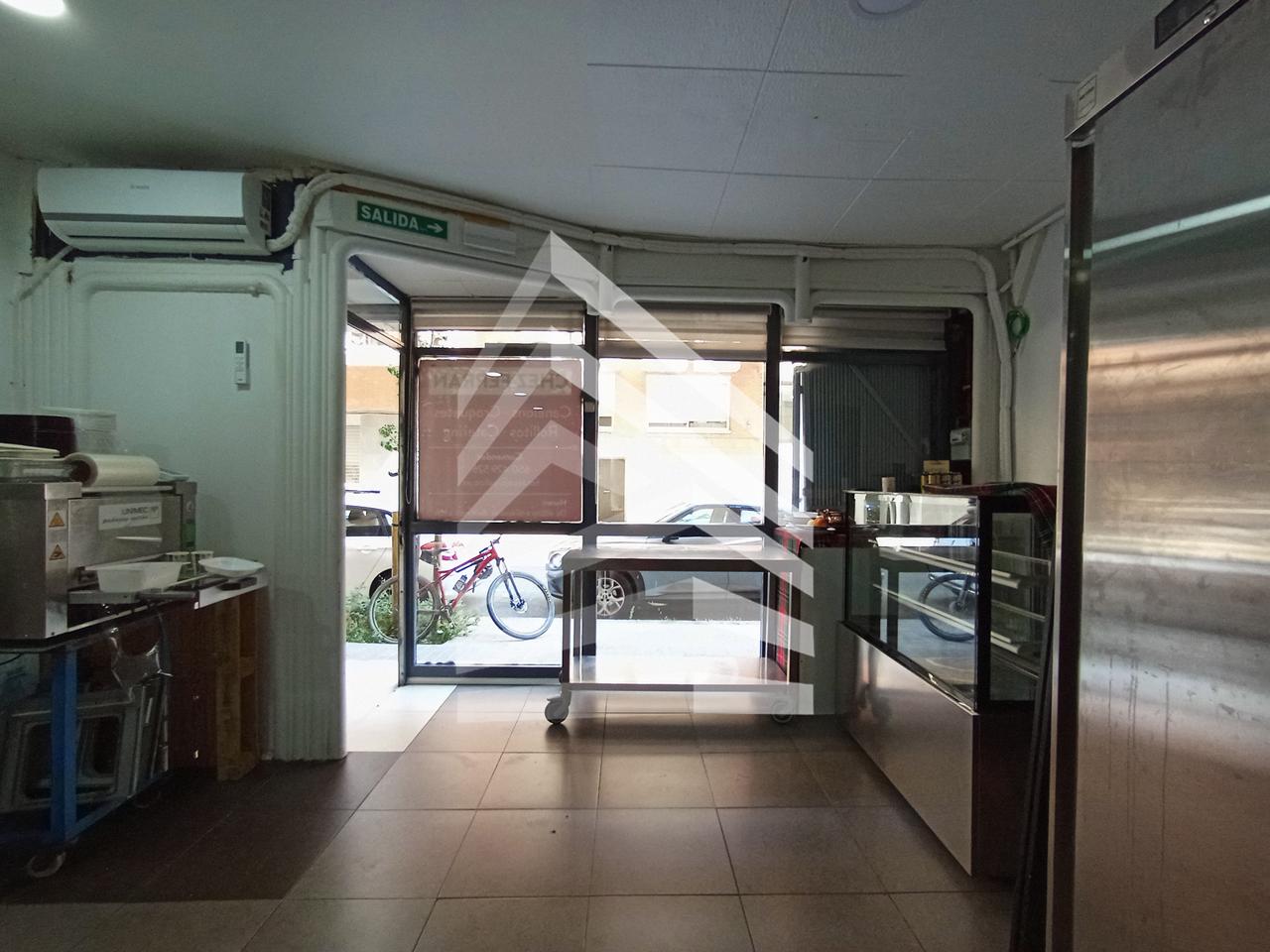 locales-comerciales en barcelona · carrer-de-breda-08029 €