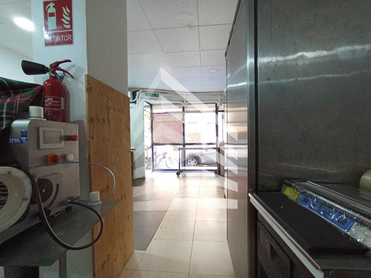 locales-comerciales en barcelona · carrer-de-breda-08029 €
