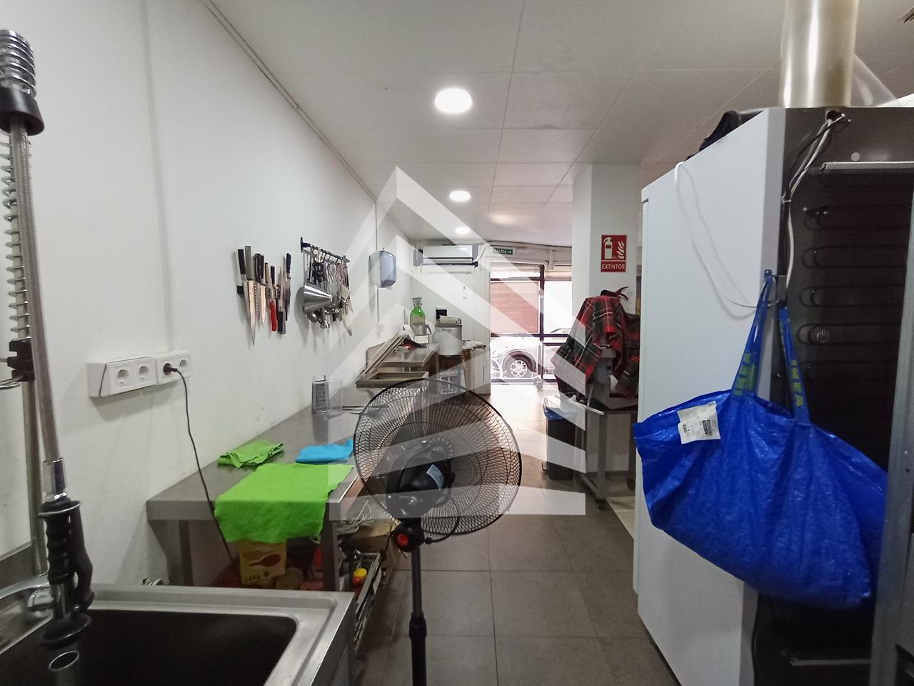 locales-comerciales en barcelona · carrer-de-breda-08029 €
