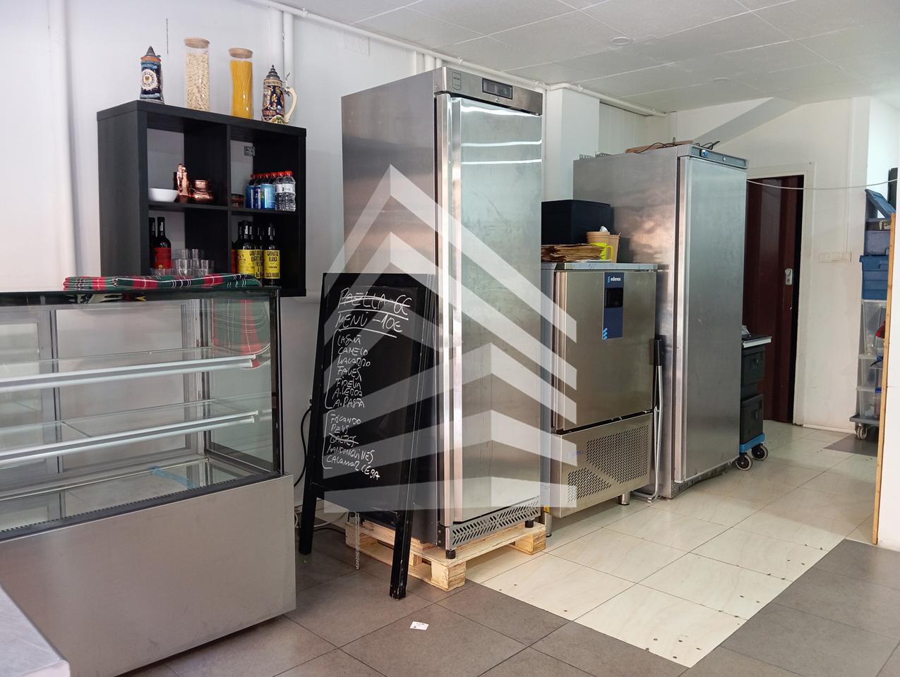 locales-comerciales en barcelona · carrer-de-breda-08029 €