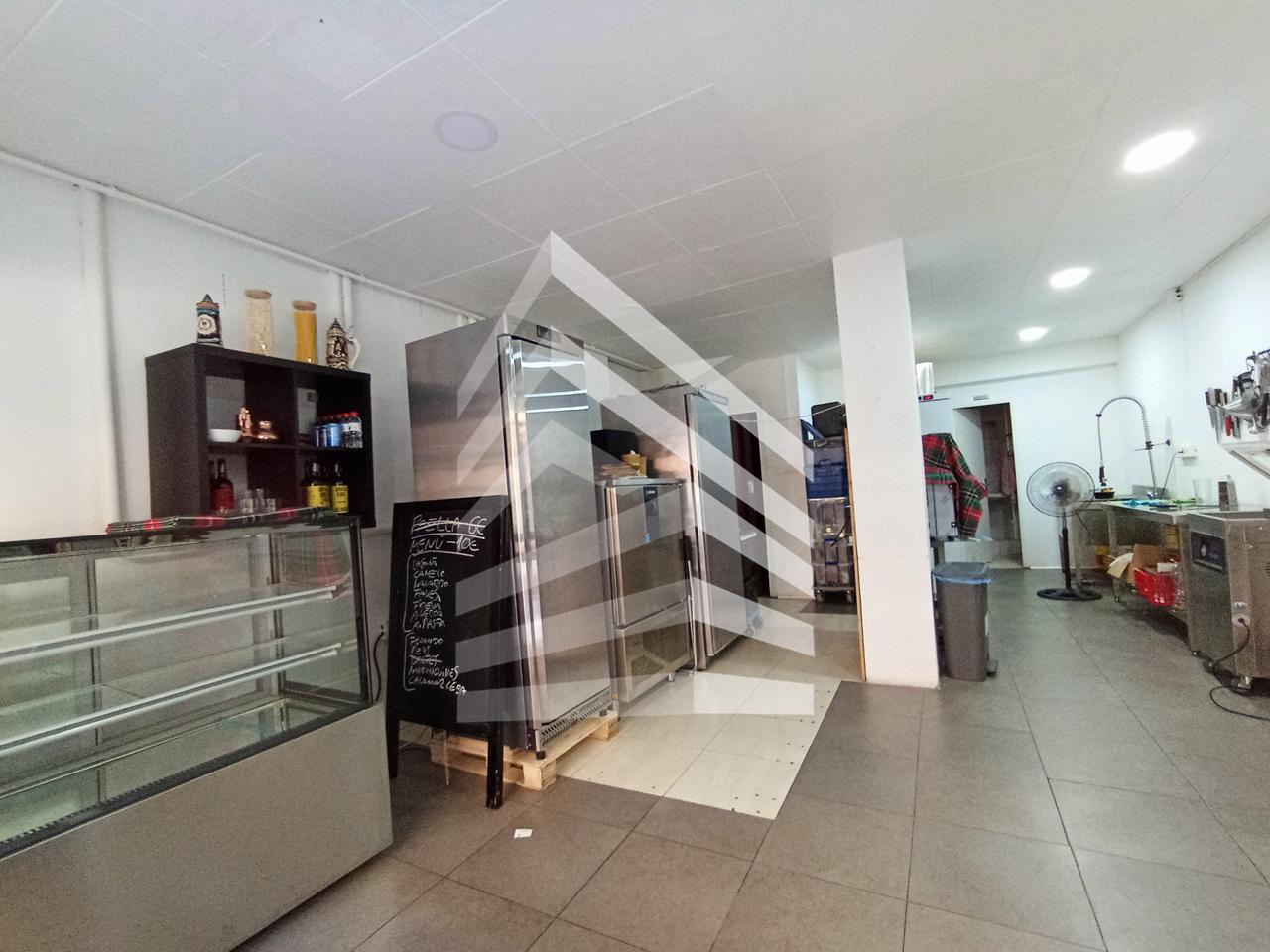 locales-comerciales en barcelona · carrer-de-breda-08029 €
