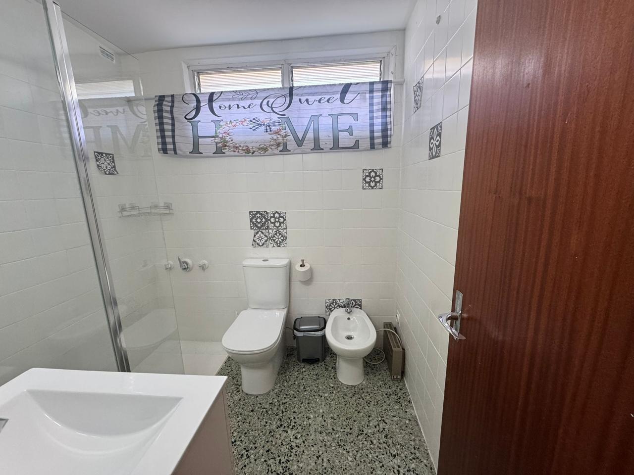 pisos en roses · carrer-del-port-de-reig-17480 180000€