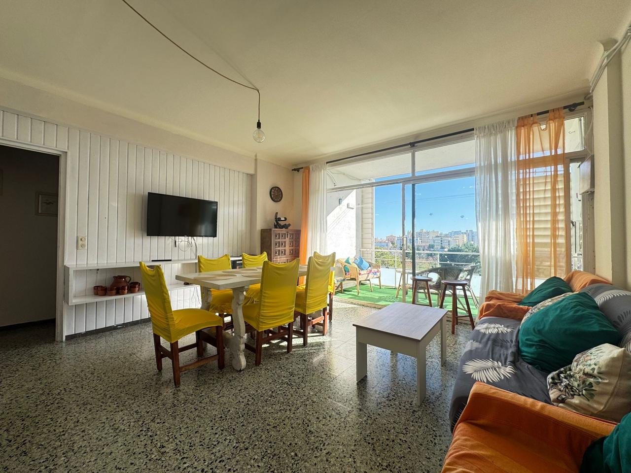 pisos en roses · carrer-del-port-de-reig-17480 180000€
