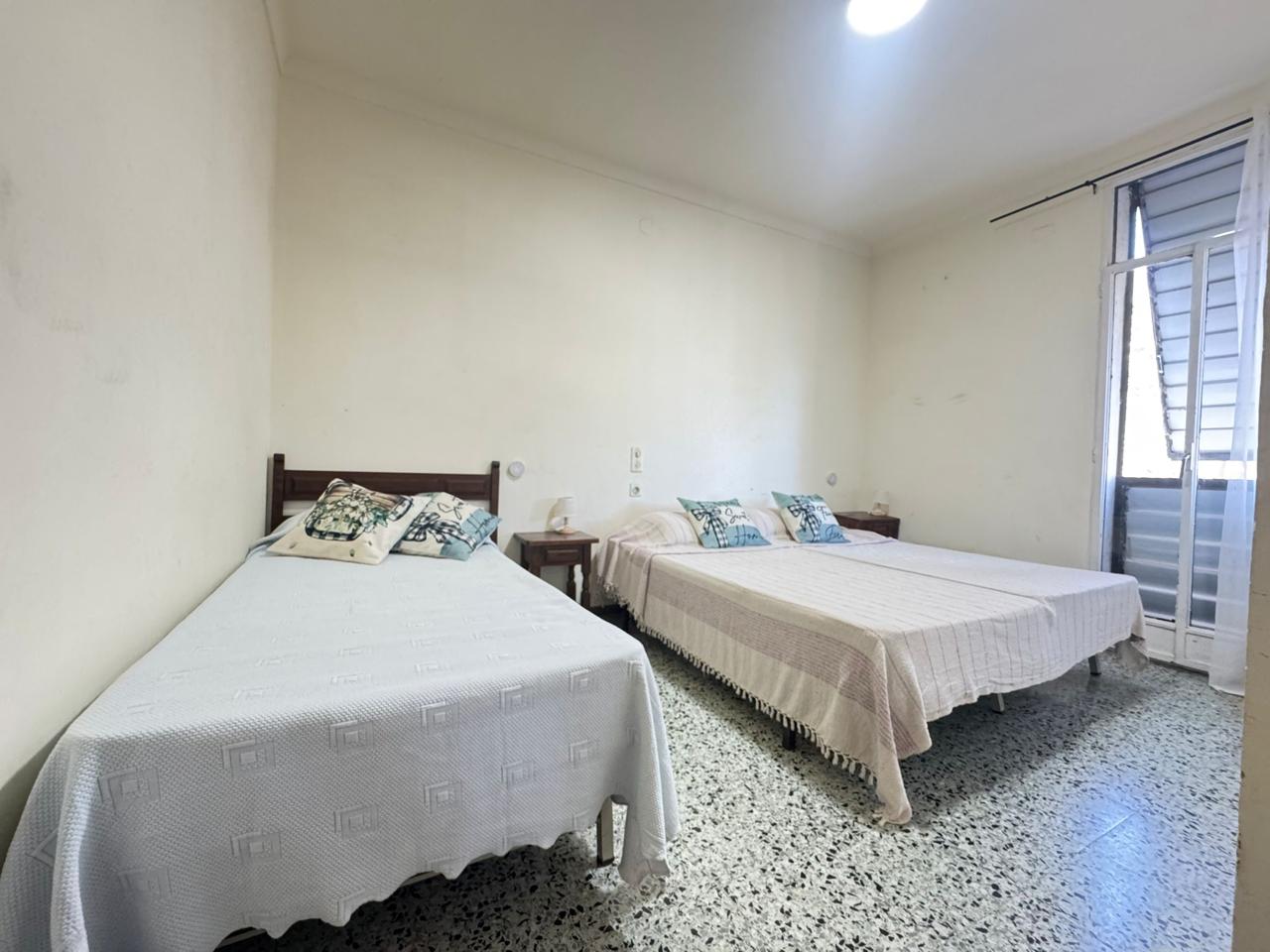 pisos en roses · carrer-del-port-de-reig-17480 180000€