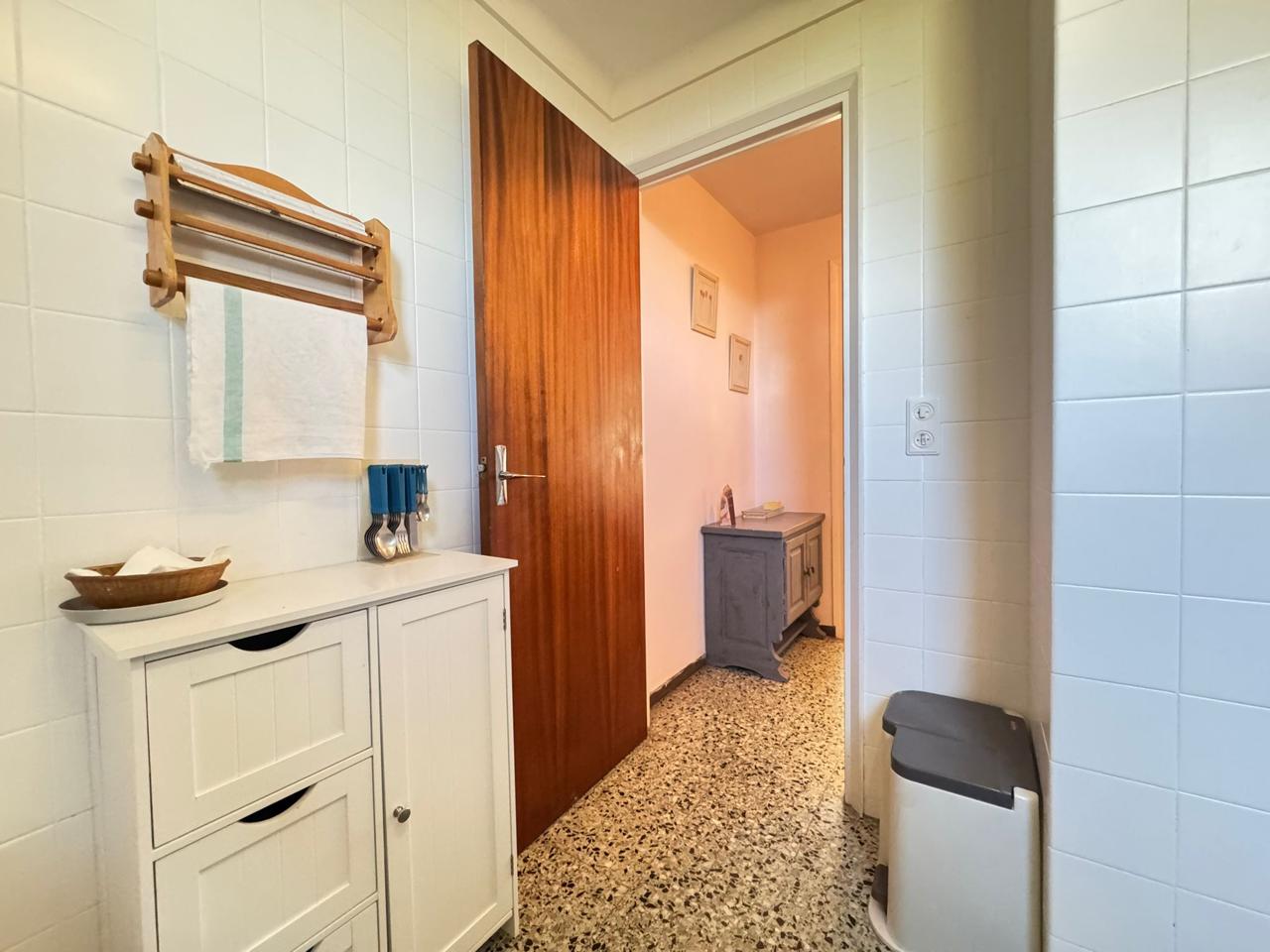 pisos en roses · carrer-del-port-de-reig-17480 180000€
