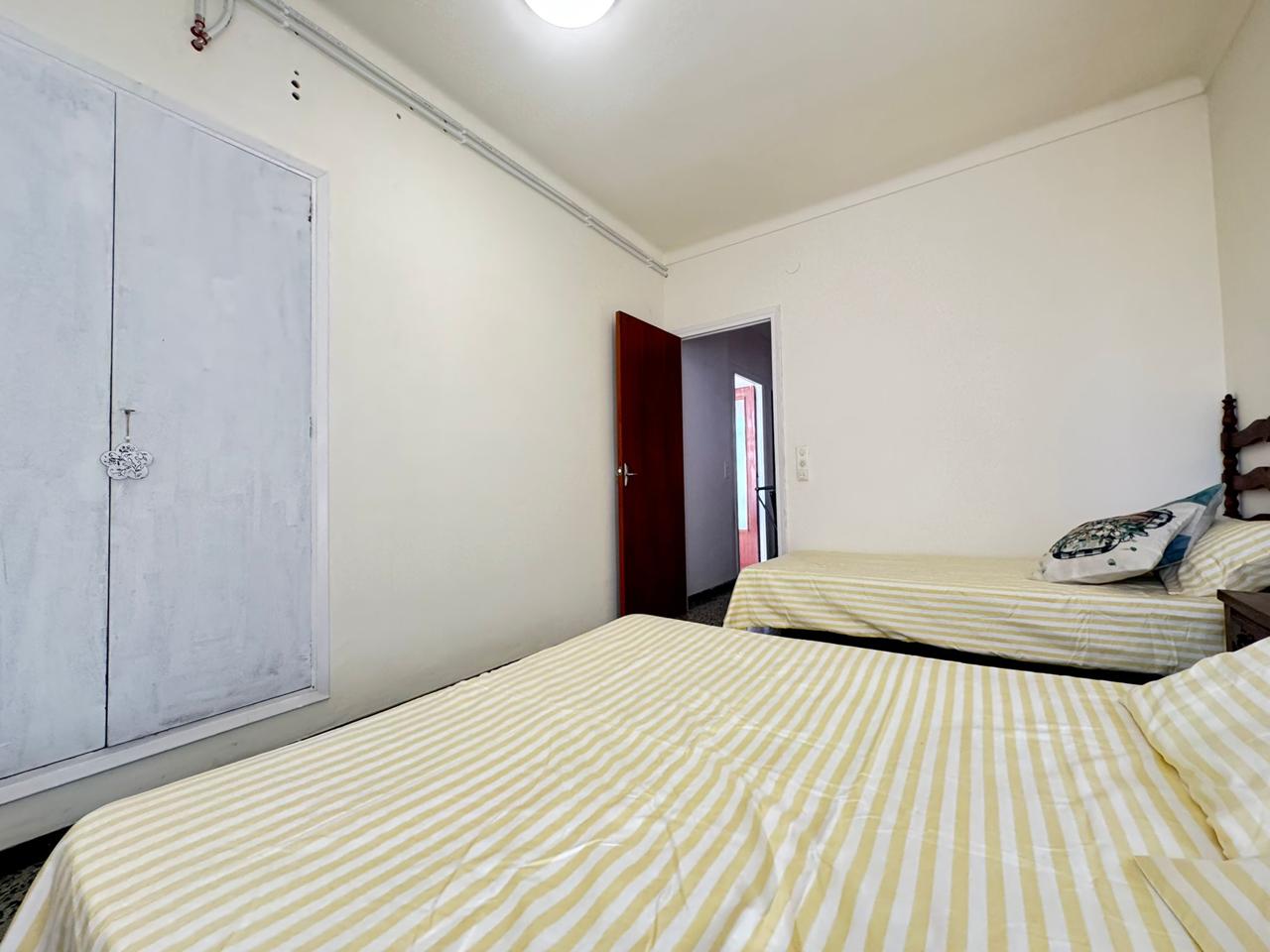 pisos en roses · carrer-del-port-de-reig-17480 180000€