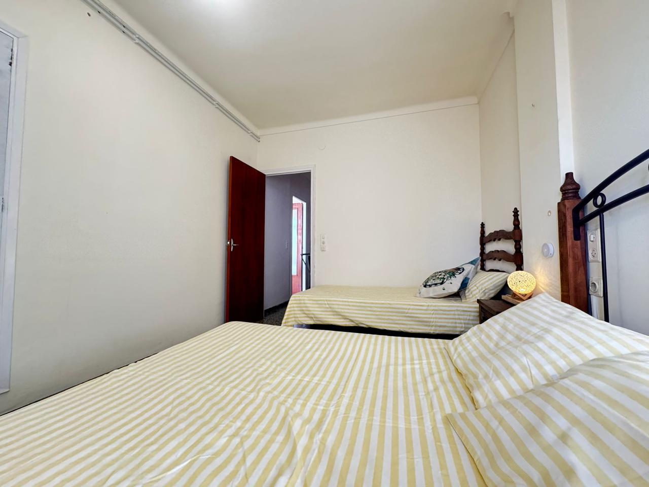 pisos en roses · carrer-del-port-de-reig-17480 180000€