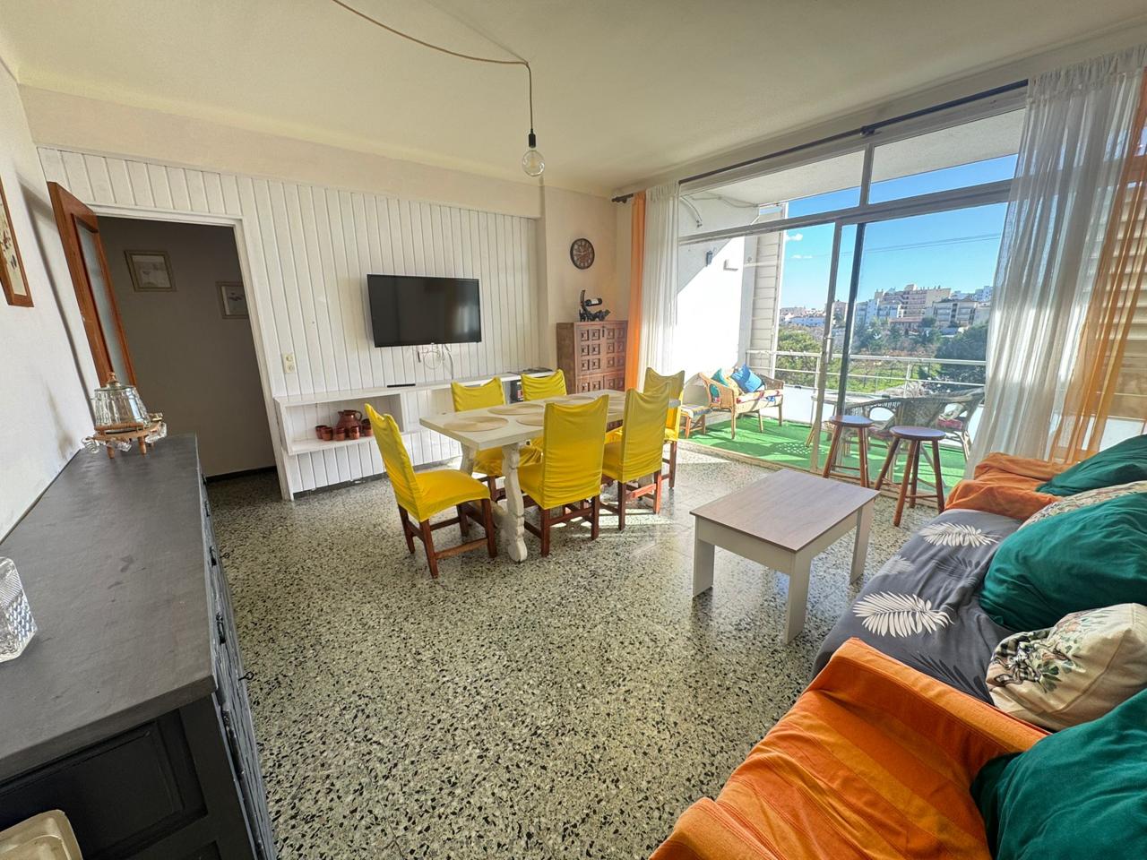 pisos en roses · carrer-del-port-de-reig-17480 180000€