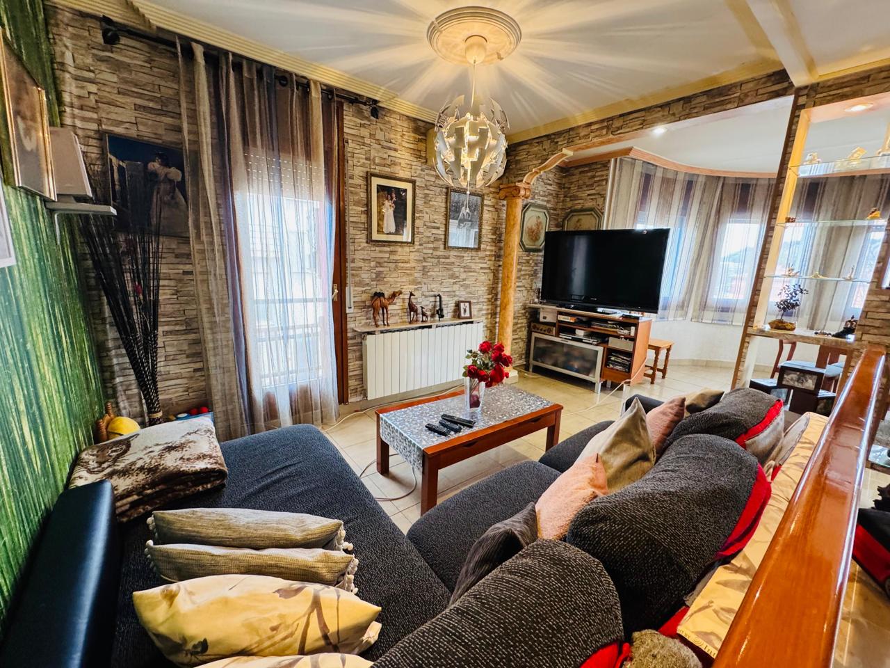 casa--chalet en tona ·  365000€