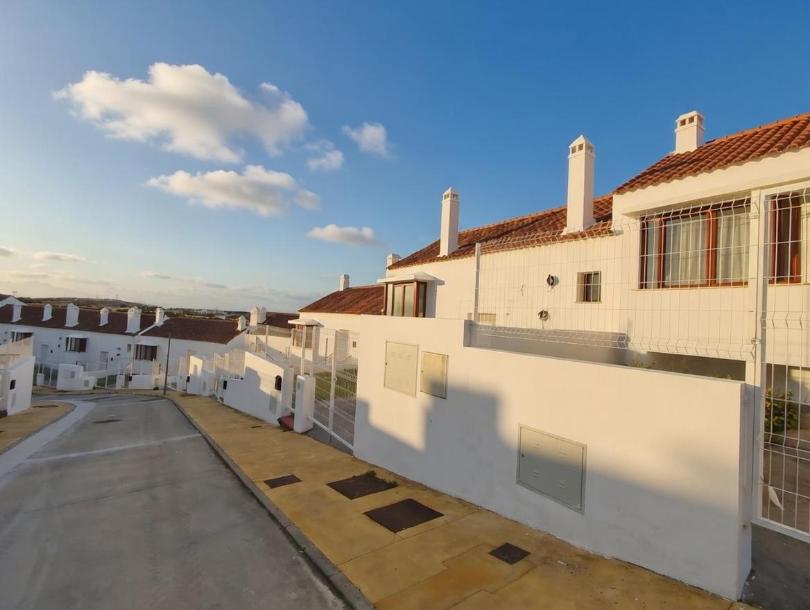 foto de CHALET ADOSADO EN URB. DOÑA JULIA, CASARES