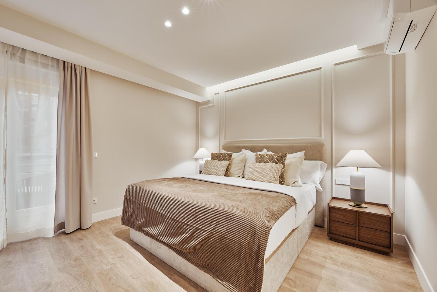 Elegancia Contemporánea con Terraza Única en el Barrio de Lista
