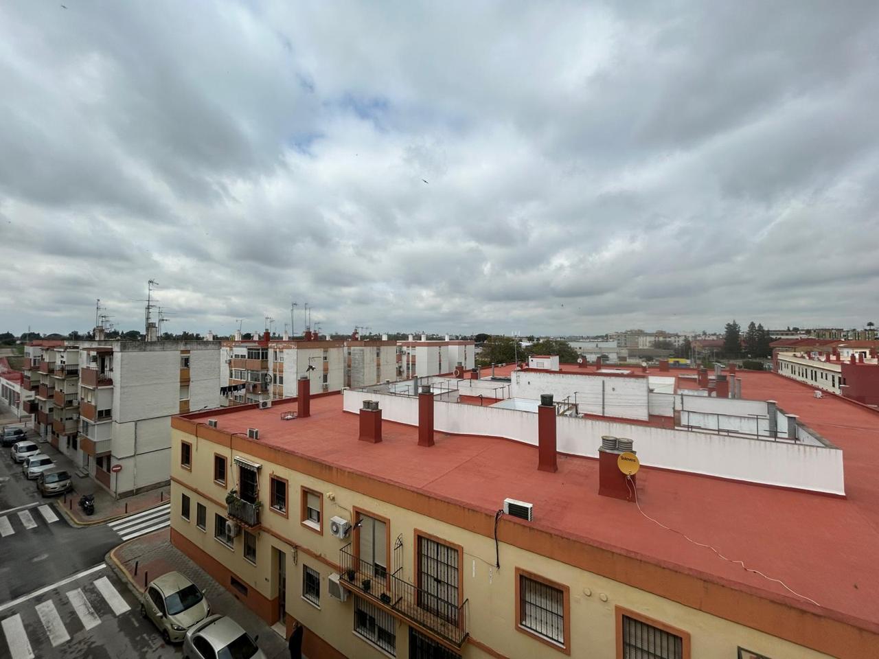 Flat in BDA DEL ROCÍO, Dos Hermanas, Sevilla of 66 m2