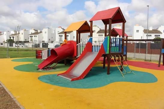 Pareado en venta en Coria del Río de 141 m2 REF:04220