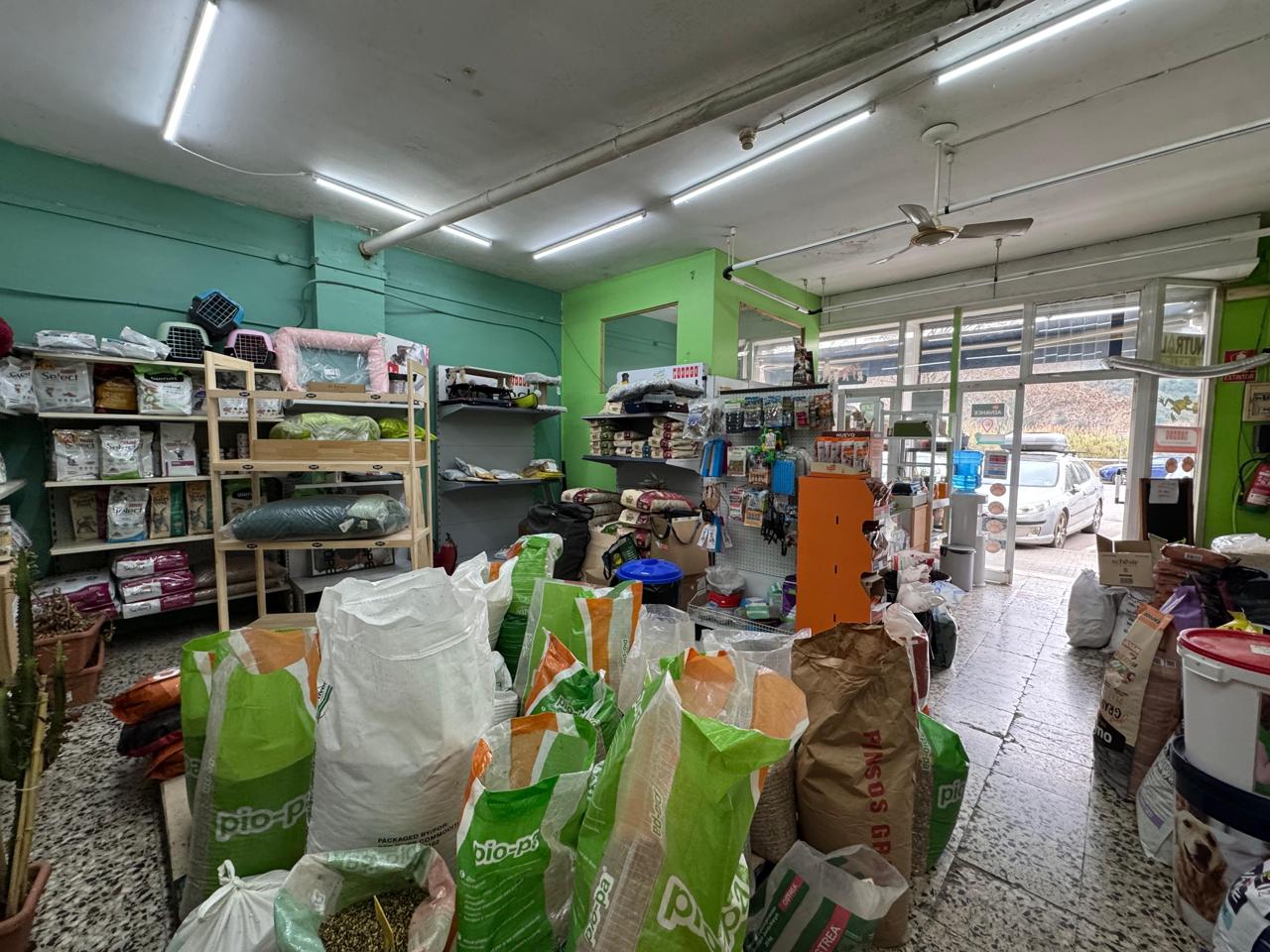 locals-comercials en montcada-i-reixac · montcada-centro €