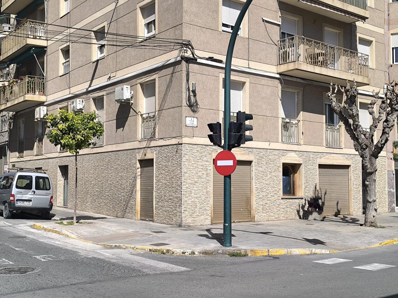 Local en Calle Emilio Hernández Selva, Elche, Alicante de 201 m2